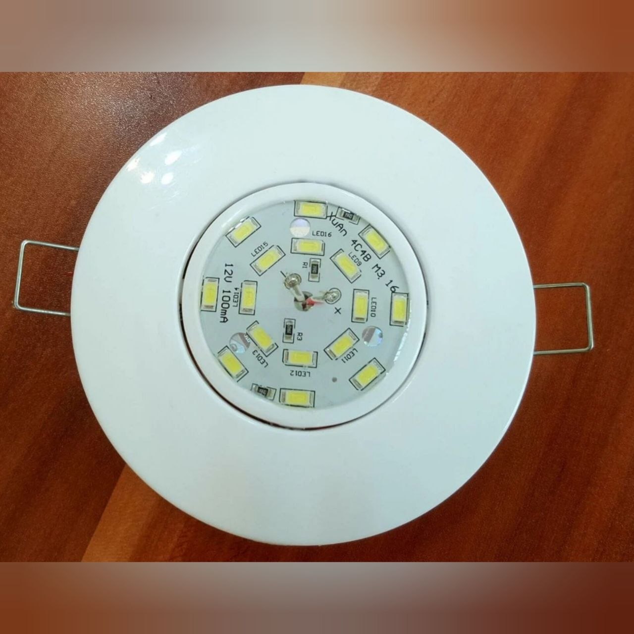 چراغ پنل هالوژن ضدآب 12 ولت 1 چراغ پنل هالوژن ضدآب 12 ولت