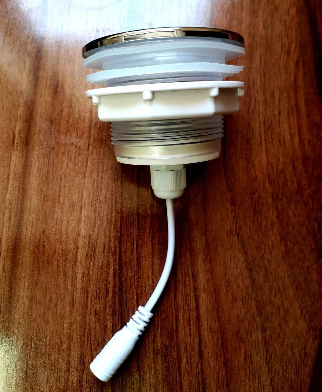 چراغ مخصوص وان و جکوزی ضدآب 12 ولت 2 چراغ مخصوص وان و جکوزی ضدآب 12 ولت