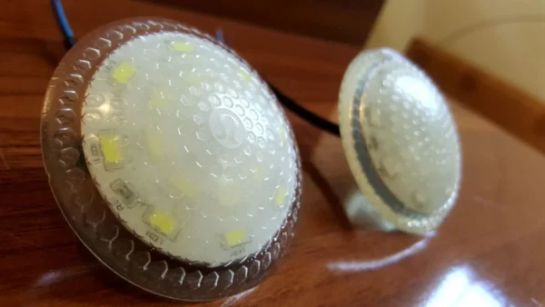 چراغ استخری و جکوزی روکار ضدآب 12 ولت مدل Cameo-S 4 چراغ استخری و جکوزی روکار ضدآب مدل Cameo-S