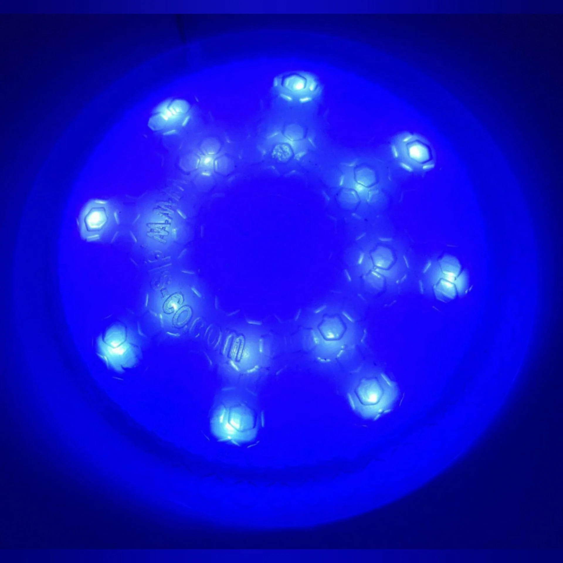 چراغ پارکت و کفپوش روکار 12 ولت ضدآب 2 چراغ پارکت و کفپوش روکار 12 ولت ضدآب