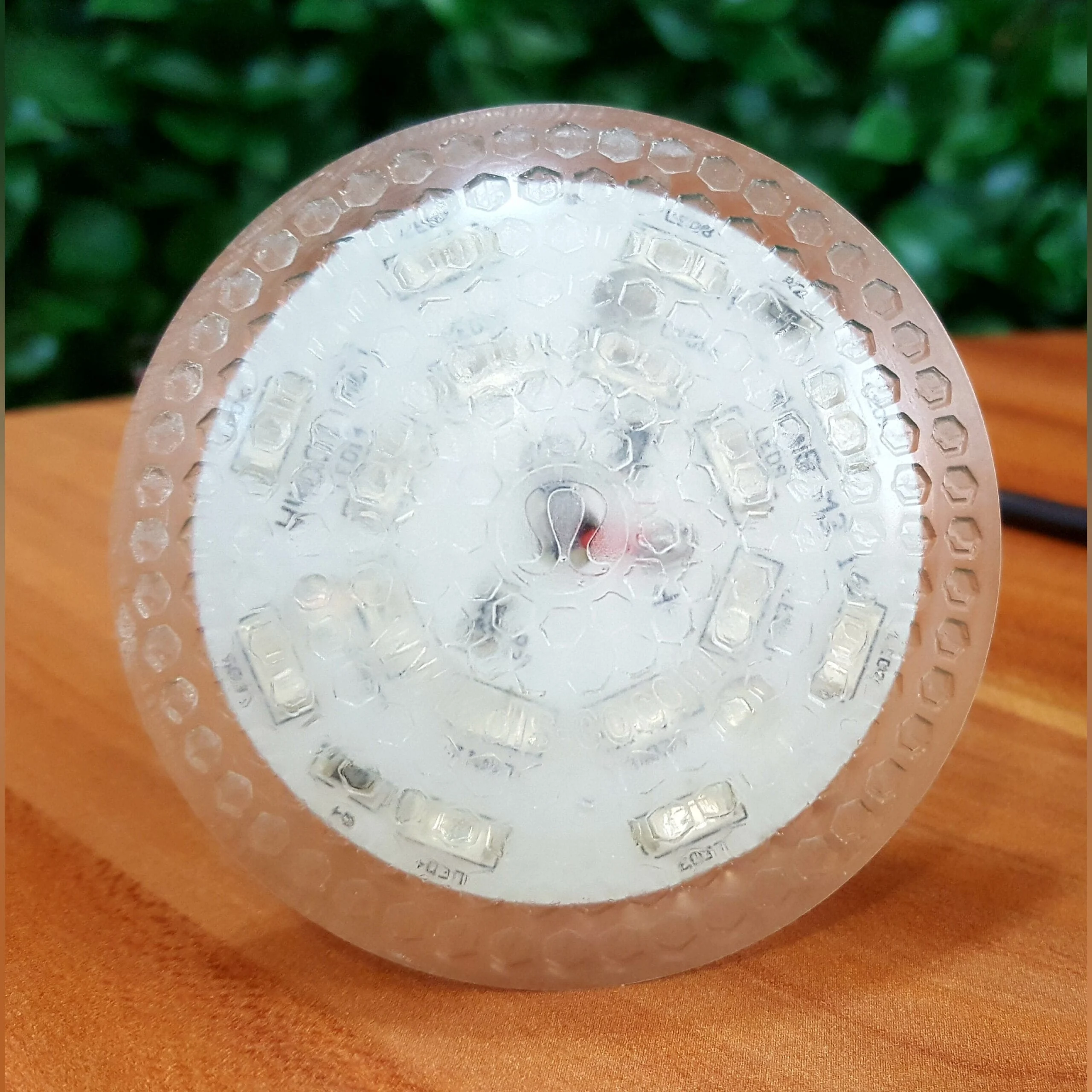 چراغ پارکت و کفپوش روکار 12 ولت ضدآب 1 چراغ پارکت و کفپوش روکار 12 ولت ضدآب