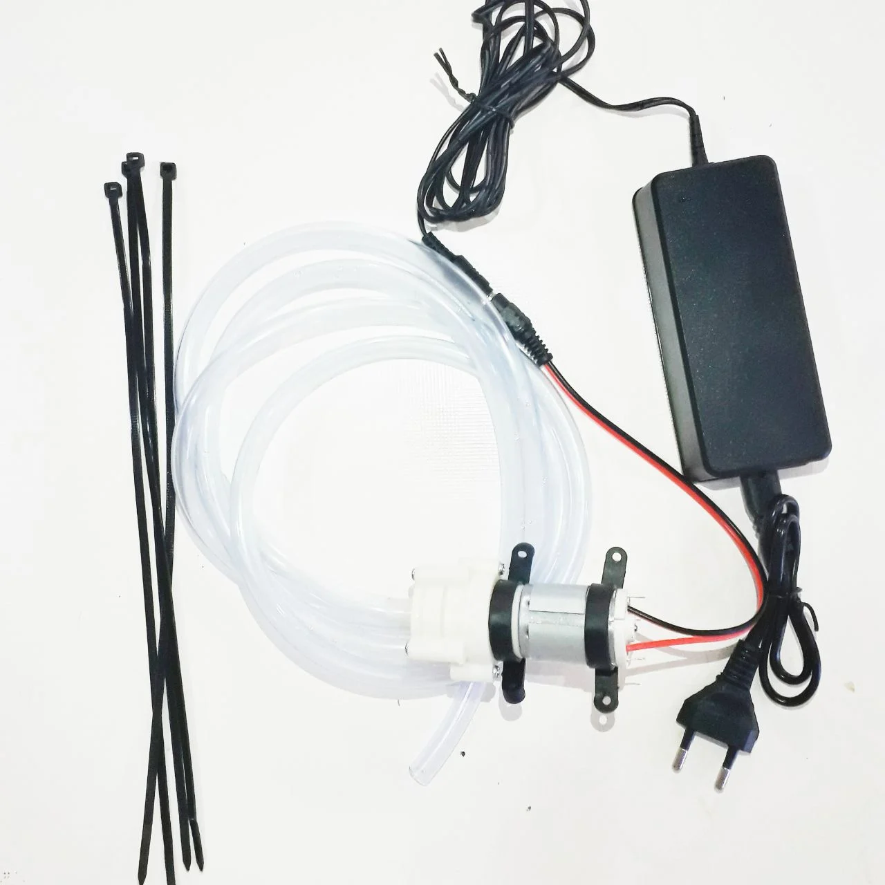 پکیج کامل اضطراری پمپ آب ۱۲ ولت 2 پکیج کامل اضطراری پمپ آب ۱۲ ولت